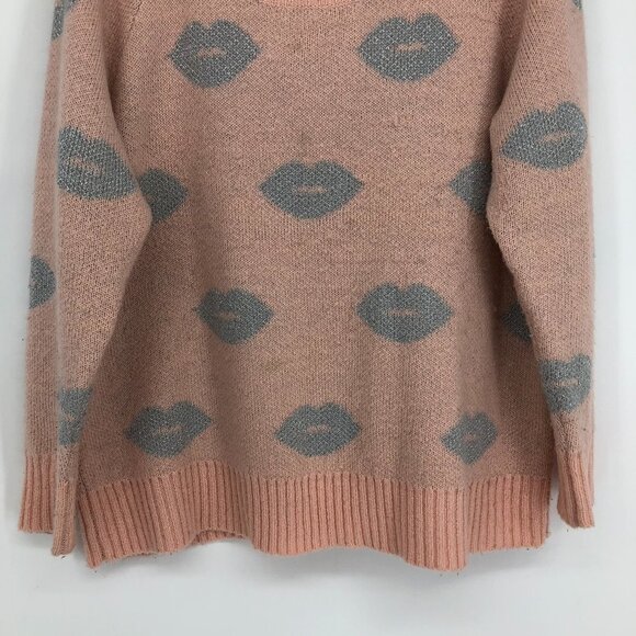 Torrid Pink Silver metallic Lip Print fuzzy Crewneck sweater size 2X - Picture 7 of 16